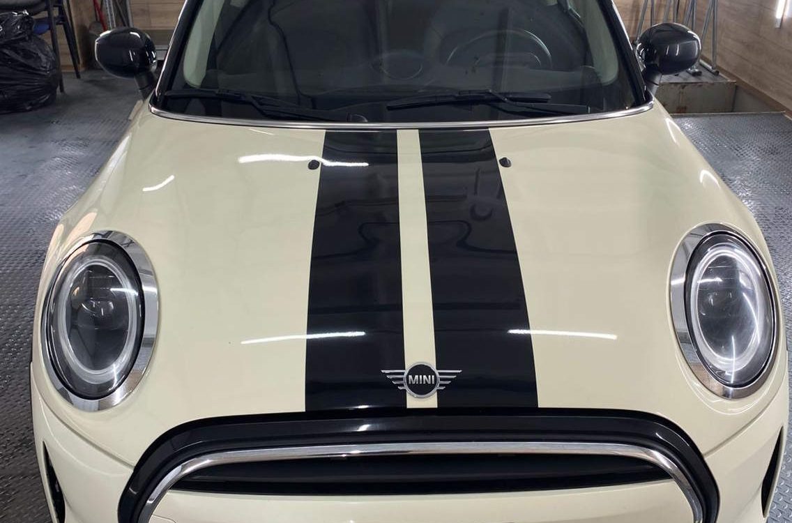 Mini Cooper — Нанесение гоночных полос