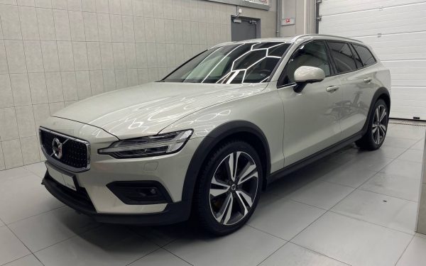 Volvo V60 CC — Полировка и защита плёнкой