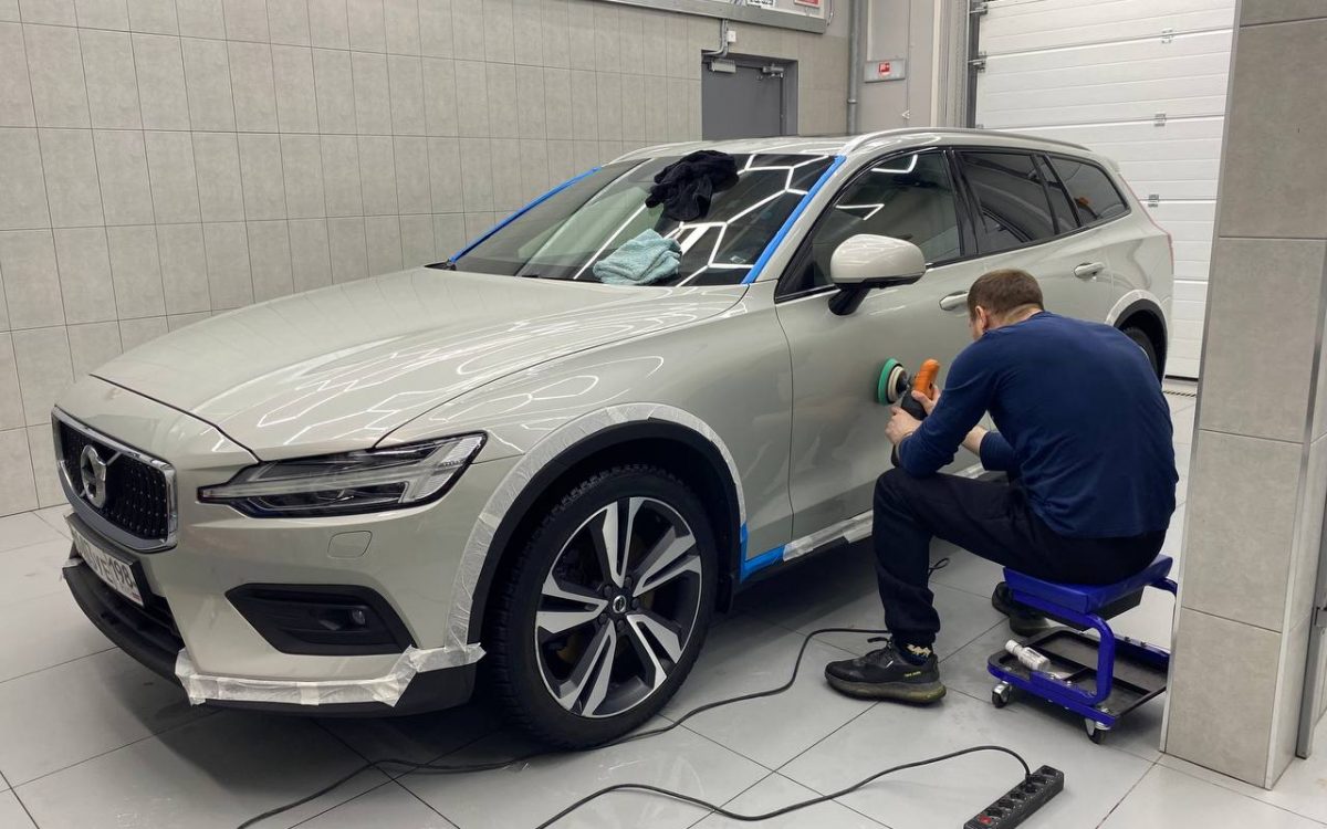 Volvo V60 CC — Полировка и защита плёнкой