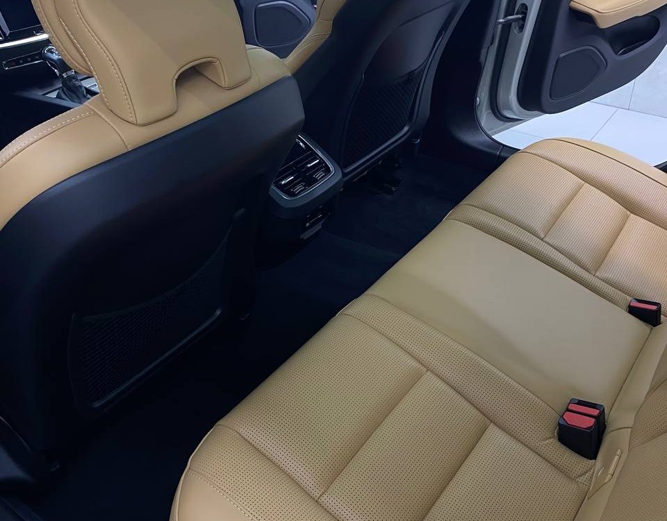 Volvo V60 CC — Полировка и защита плёнкой